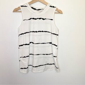 Very soft sleeveless top with black striped pattern.  NO TAGS. See measurements!